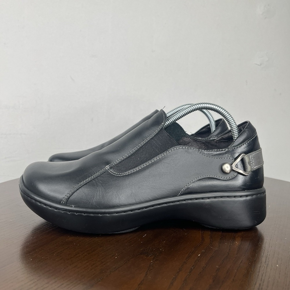 Naot Nautilus Shoes Women's 38 / 7 Black Leather Comfort Wedge Clogs Loafers